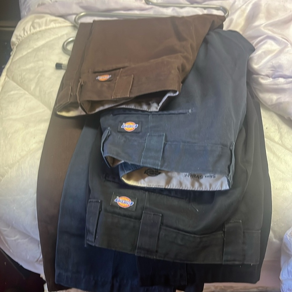 One izod pant color tan 3 Dickies color black blue and brown never use